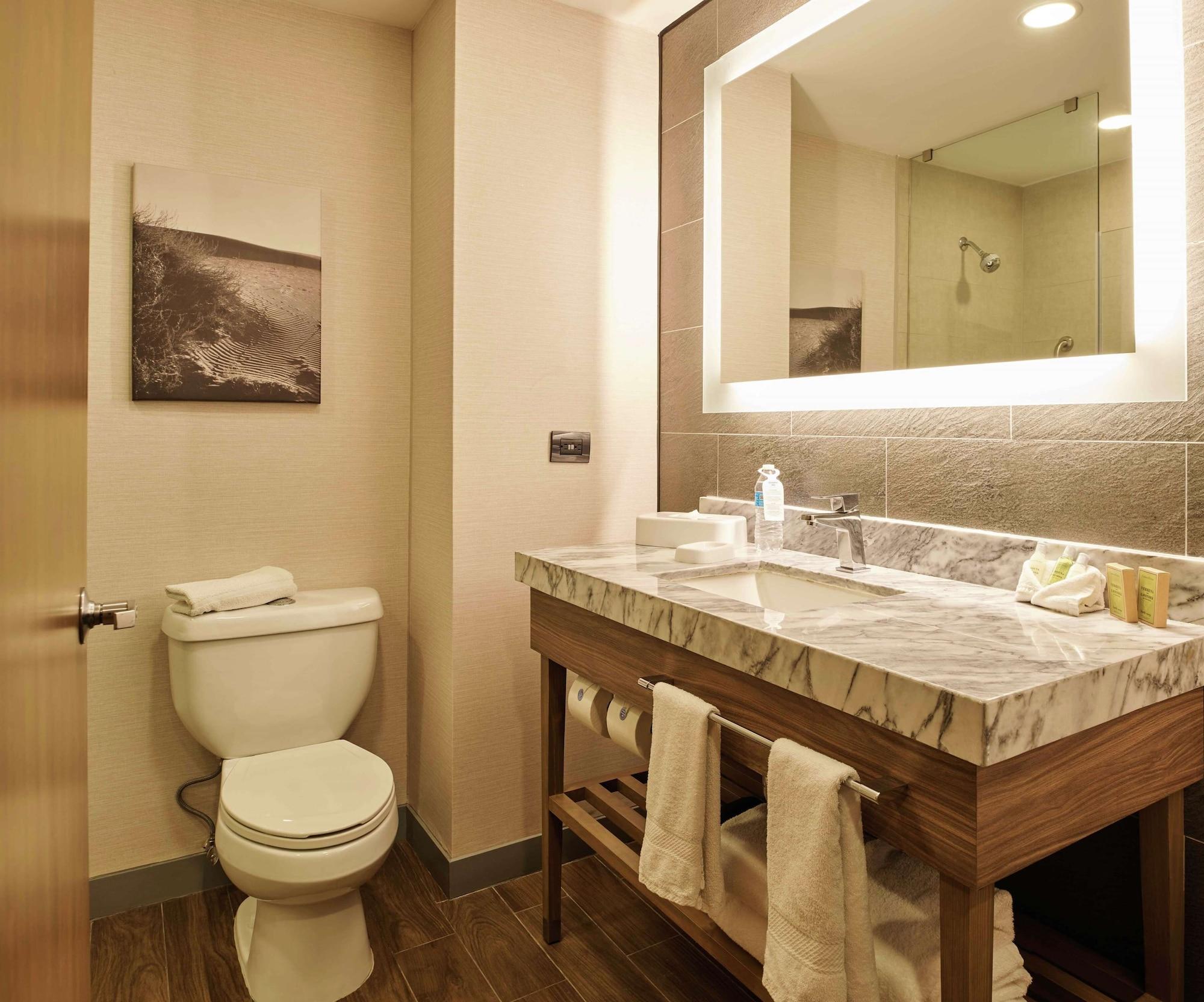 Hampton Hotel 3*